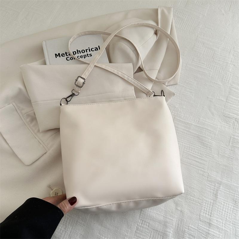 2025 spring new portable shoulder crossbody large capacity bucket small square bag women's bag trendy temperament underarm bag