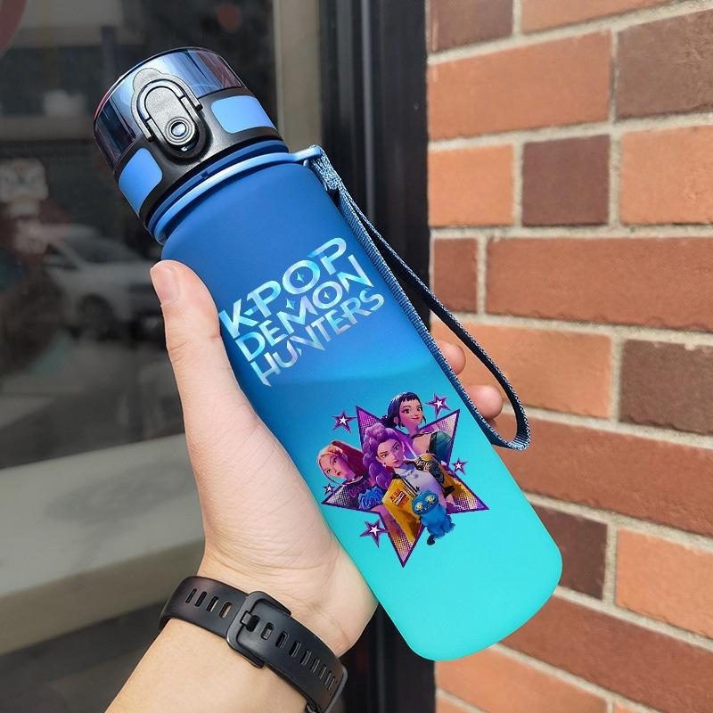 Cartoon Christmas K-Pop Demon Hunters Printed 550Ml Water Bottle Large Capacity Drinking Cup Portable Outdoor Sports Water Cup Children Kid Gift
