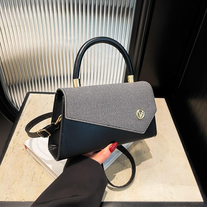 Borsa a Spalla Quadrata Piccola in PU alla Moda con Patta Superiore per Uso Quotidiano Casual