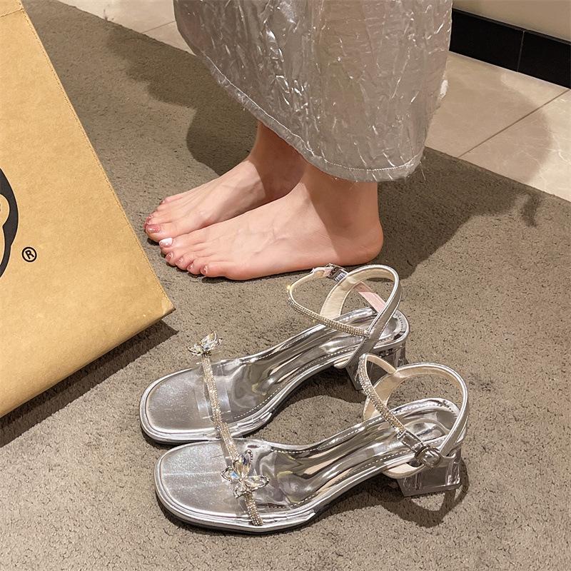 

One-word sandals women s summer 2024 new crystal thick heel medium heel with skirt temperament silver high heels 35 серебряный