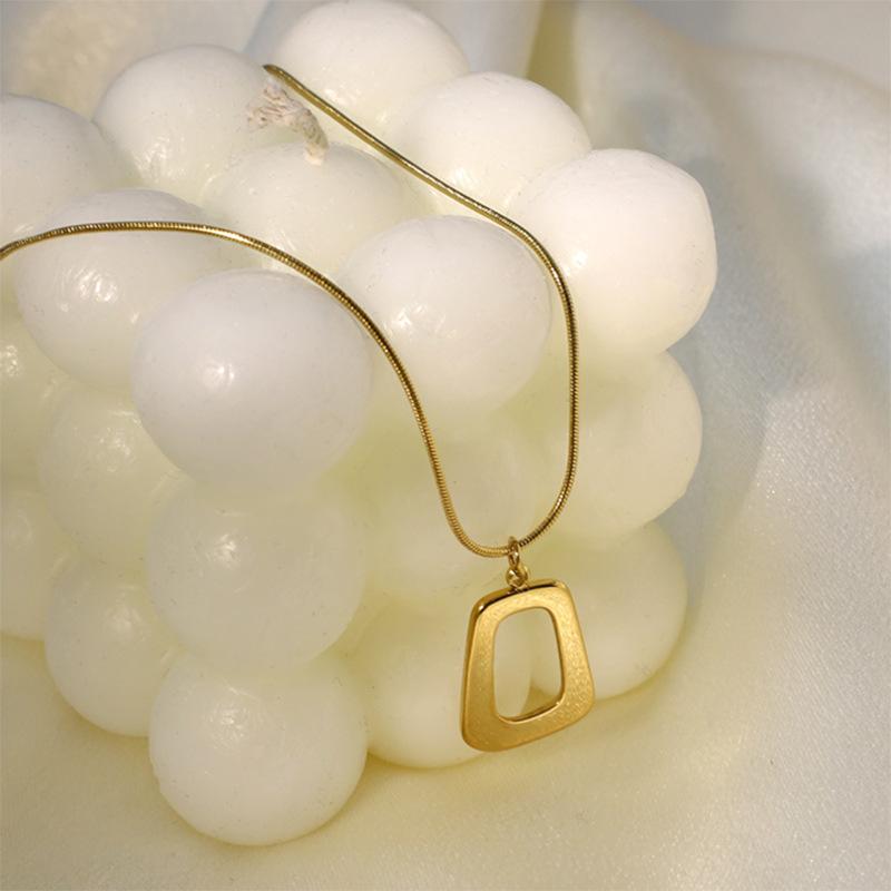 Light Luxury Simple Geometric Square Necklace Niche Design High-End Stainless Steel Jewelry Summer New Items