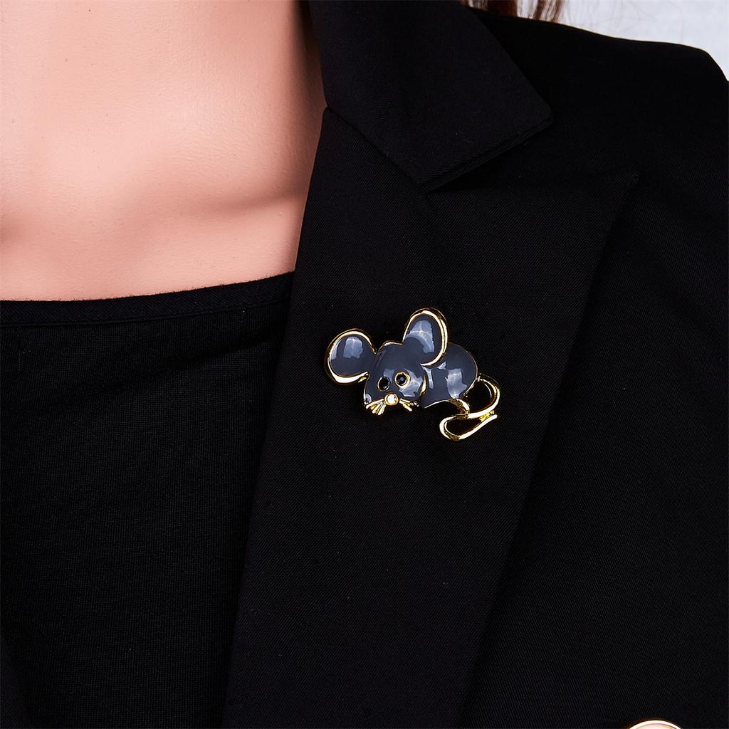 Cartoon Black White Enamel Mouse Brooches For Women Lovely Animal Lapel Pins Funny Rats Backpack Bag Badge Party Jewelry Gifts