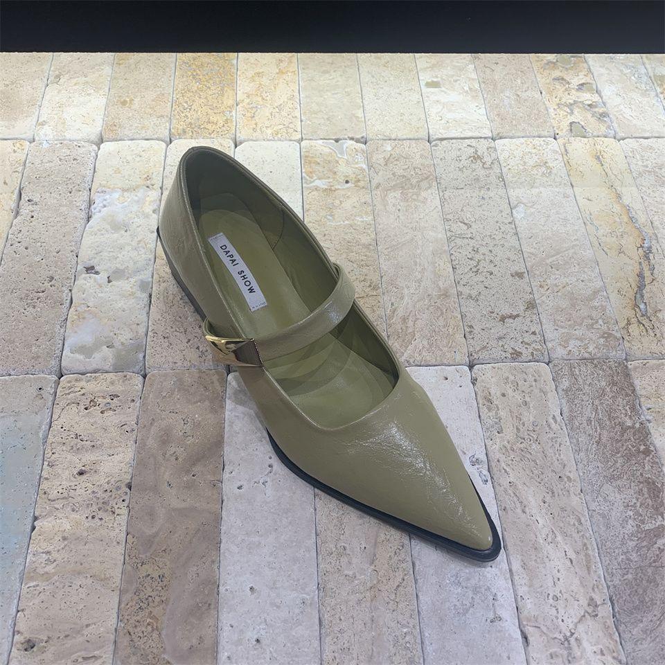 

Pointed small leather shoes women s 2025 new spring and autumn summer thick heels low heels high heels retro French Mary Jane single shoes 40 зелёный