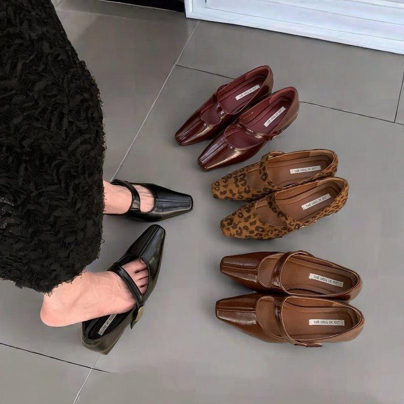 Mary Jane small leather shoes have a low sense of spring and autumn, French retro new temperament, light mouth single shoes, female 2025 fairy heel