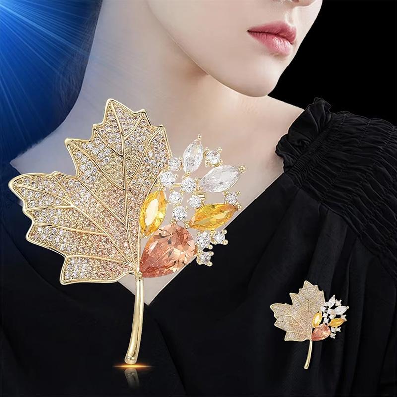 1PC Rhinestone Shiny Crystal For Women Brooch Pin Vintage Coat Clothing Accessories Maple Leaf