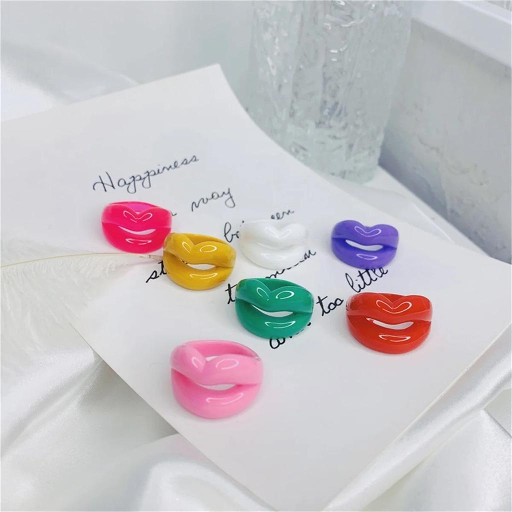 1Pc Fashion Punk Colorful Lips Shape Hollow Resin Finger Rings Funny Mouth Lip Acrylic Ring For Women Girl Hiphop Party Jewelry