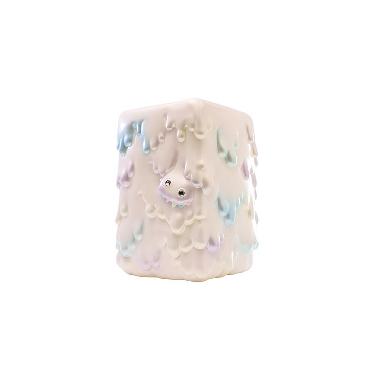 

New POP MART INSTINCTOY Okaishi Iridescent Waterdrop Box Trend Based Products 27.8cm 211100214 INSTINCTOY water drop box art light