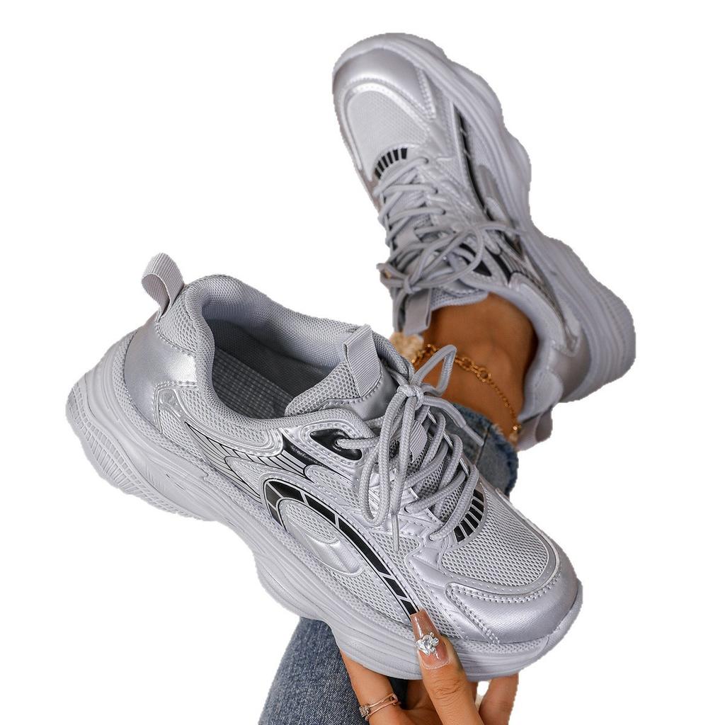 Four Seasons new breathable mesh thick sole inner height increase small sports leisure silver dad shoes