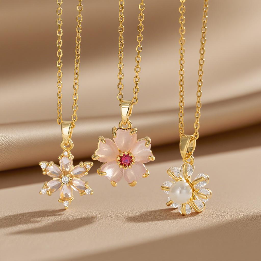New Versatile Light‑Luxury Flower‑Pendant Women Necklace, Niche‑Designed High‑End Stylish Collarbone Chain