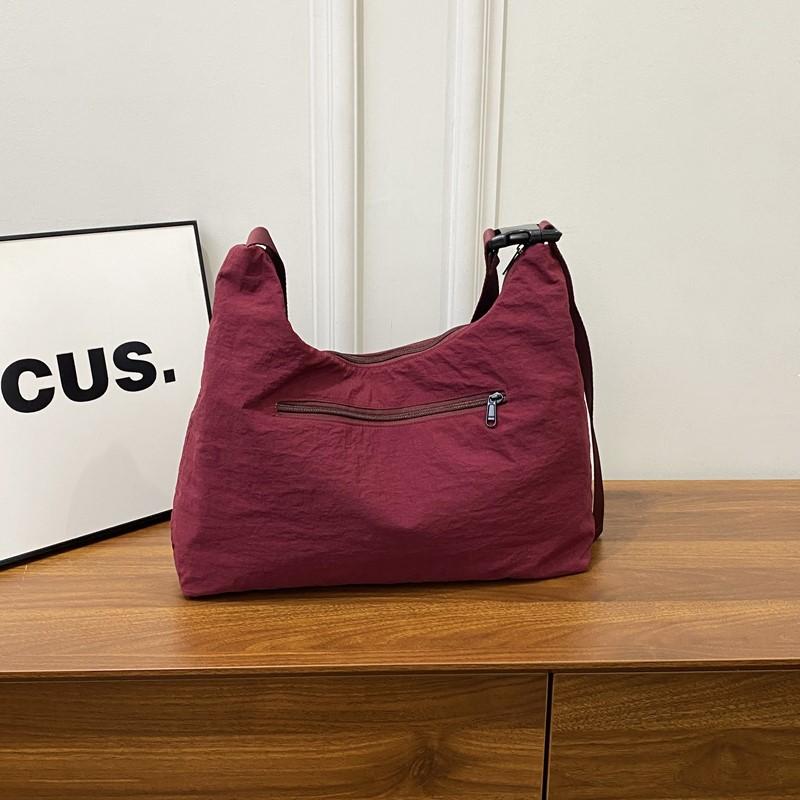 Pleated Drawstring Lightweight Shoulder Bag Women's Vintage Dumpling Bag Large Capacity Commuter Crossbody Bag