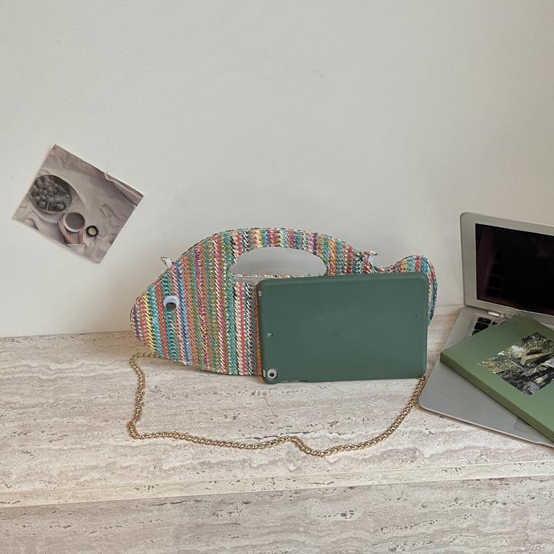 Cute Fish Shape Straw Clutch Bag for Women Handheld Woven Summer Beach Purse with Chain Strap Multicolor Hollow Weave Vacation Party Mini Handbag