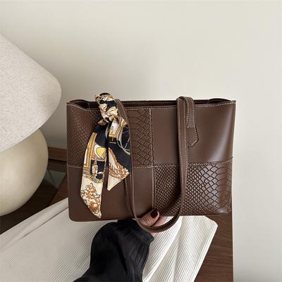 2025 Spring and Summer New Fashionable Underarm Women's Bags New Trendy Shoulder Bags Fashionable Large-capacity Tote Bags Fashionable