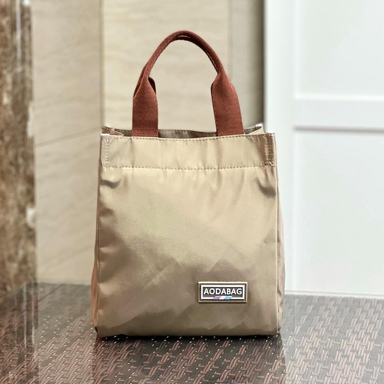 Geantă de mână izolată coreeană cu blocuri de culoare pentru prânz pentru femei