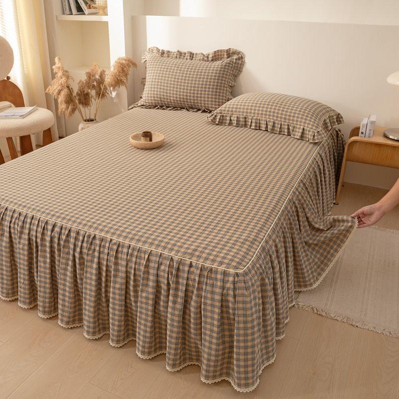 

3pcs with Plaid Pattern, Super Soft and Breathable - 1pc Skirt, 2 Pillowcases, Machine Washable Includes a Bed Skirt And Two Pillowcases 150*200cm