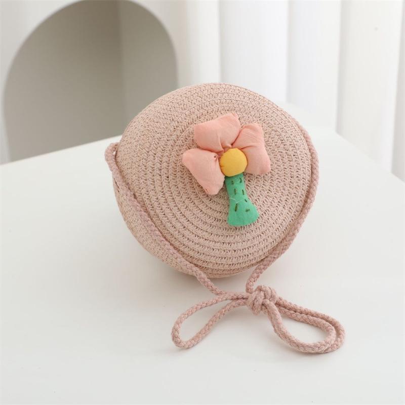 Children's Straw Woven Crossbody Bag - Small Girl's Phone and Coin Purse for Summer Outings and Seaside Trips
