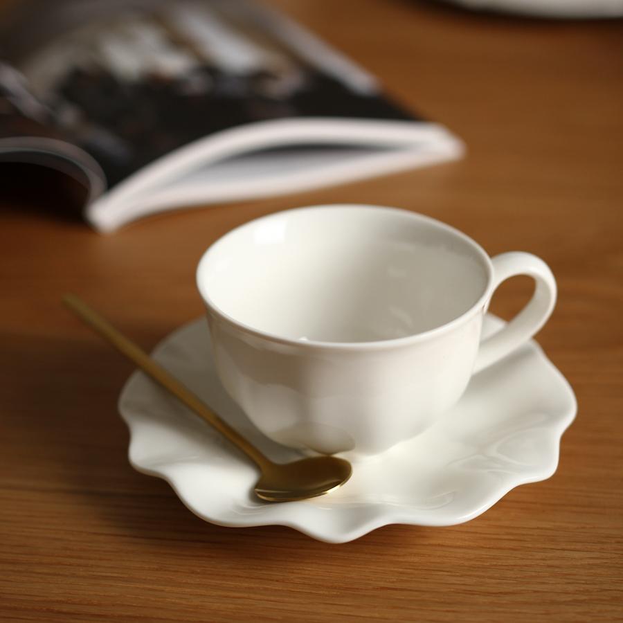 Plates Nordic Minimalist White Ceramic Coffee Cups Small Capacity 200ml Dessert Mug Exquisite Ceramic Tableware Tea Cups