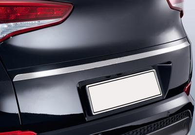 Lišta nad číslem (2015-2018, horní, úzká, nerez) Carmos - Turecká ocel pro Hyundai Tucson TL