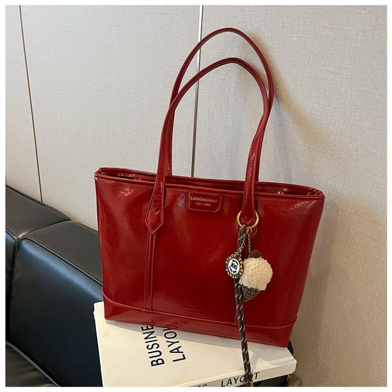 

Commuter tote bag women s autumn and winter new retro fashion casual large capacity armpit bag texture красный