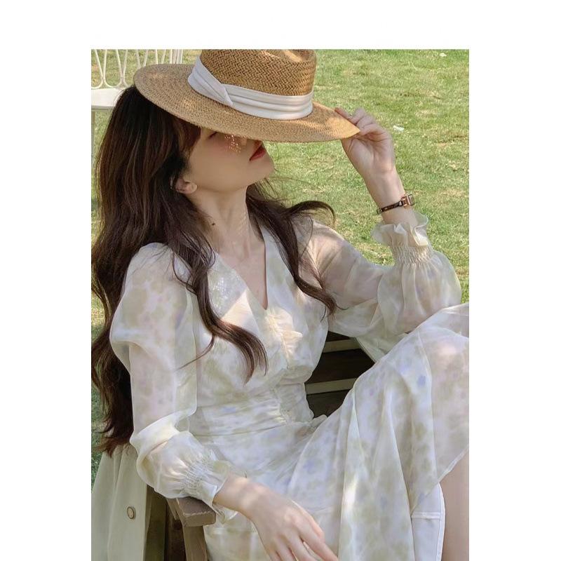 Long-sleeved dress women's autumn gentle temperament slim and thin floral long V-neck fishtail skirt