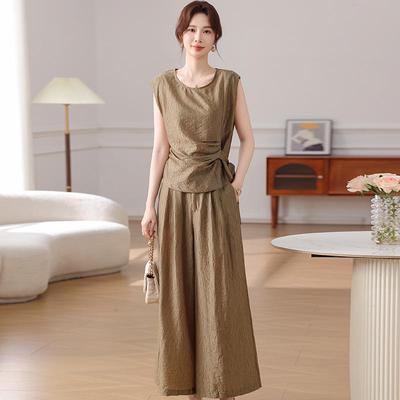 Elegant Sleeveless Tie-Waist T-Shirt Set for Middle-Aged Women - Stylish Summer Two-Piece