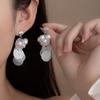Super Fairy French Pearl Petal Fringed Earrings Women'S Design Niche High-End Stud Earrings Temperament Vacation Earrings