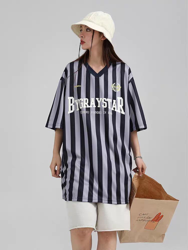 Unisex Street Sports Vertical Stripe V-neck T-shirt