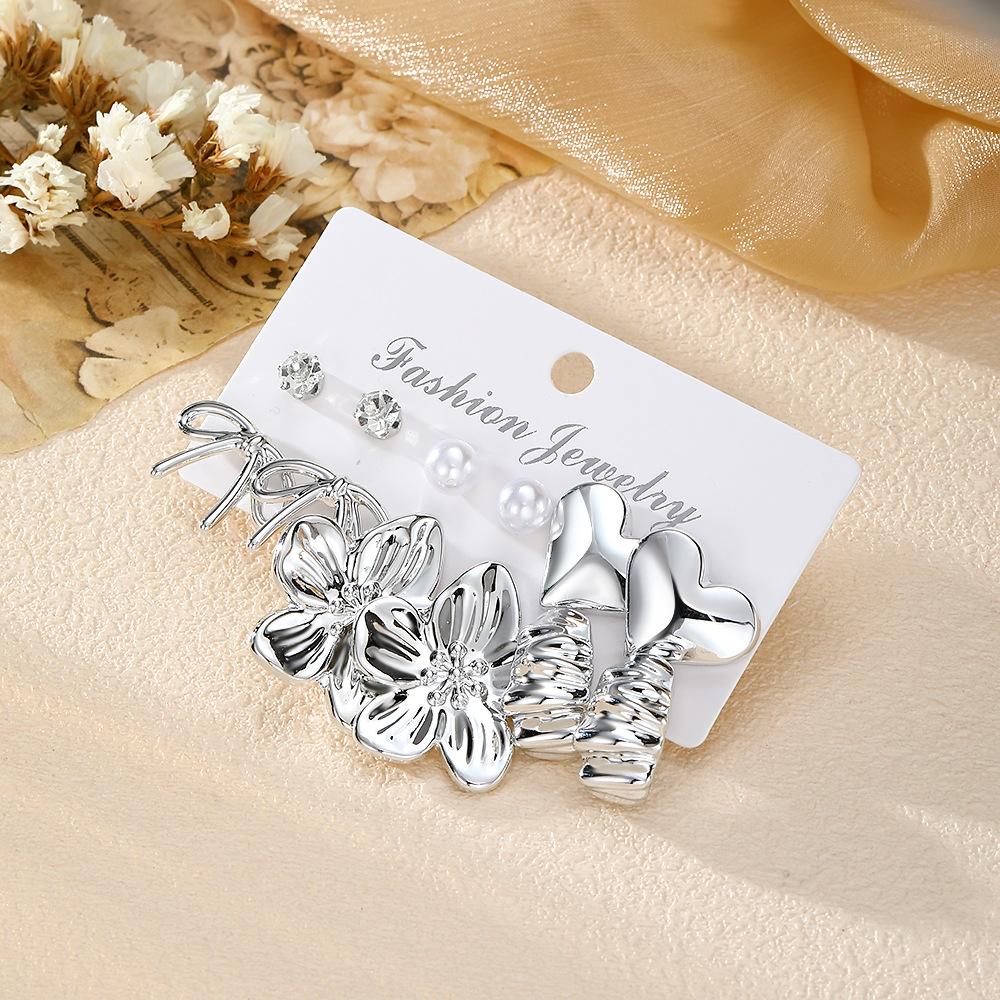New European and American gold style6Fashionable and versatile flower and heart-shaped earrings CCB Earrings