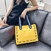 Large Capacity Canvas Tote With Zipper Closure For Daily Shopping And Travel
