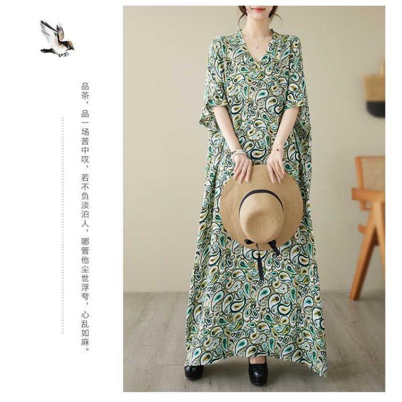 Summer V-neck Large Size Loose Literary Vacation Style Dresses