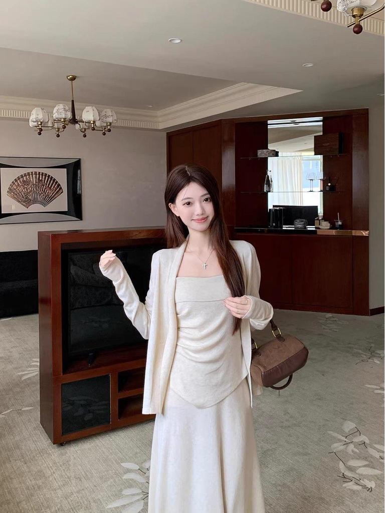 Gentle Style Women's Camisole & Cardigan Set with High-Waist Mermaid Skirt - Autumn/Winter Solid Colors