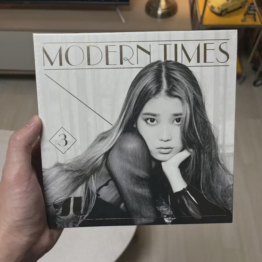 

Альбом Iu Modern Times неиздан