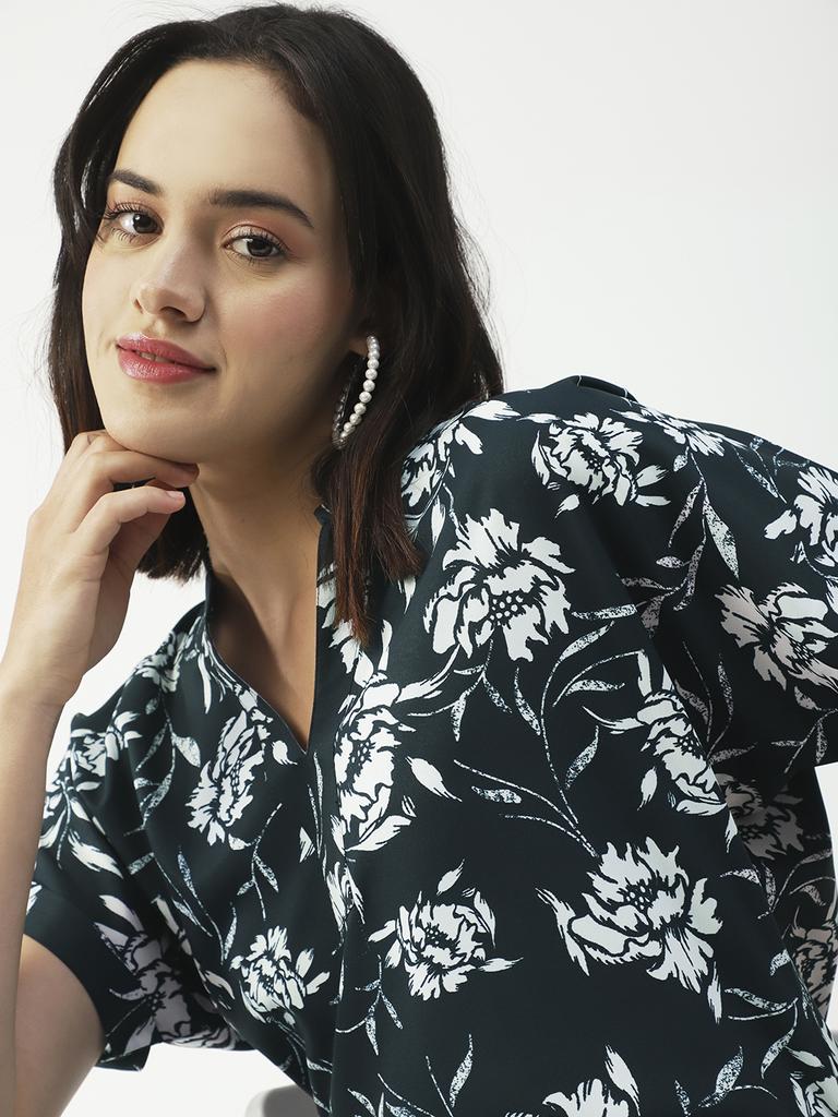 Moomaya Printed V-Neck Long Tops For Women, Short Sleeve Regular Fit Shirt