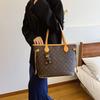 New bag women's fashion large-capacity commuter shoulder bag retro printed tote bag trendy shoulder women's bag
