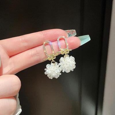 2023 New S925 Silver Petal Stud Earrings - Simple, Elegant Light Luxury Design