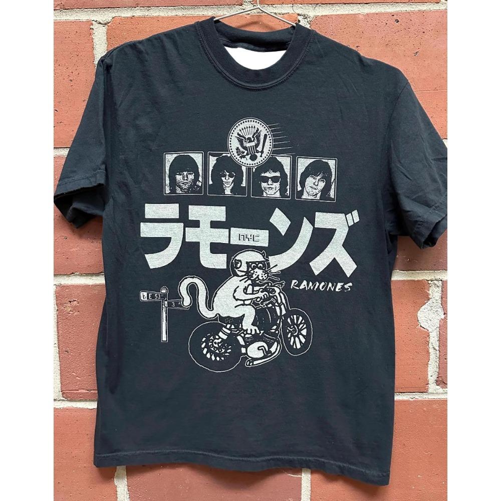 Ramones Japanese Edition Vintage T-Shirt – Black Punk Tee with Band Portraits, Ideal for Punk Rock Fans & Retro Streetwear M