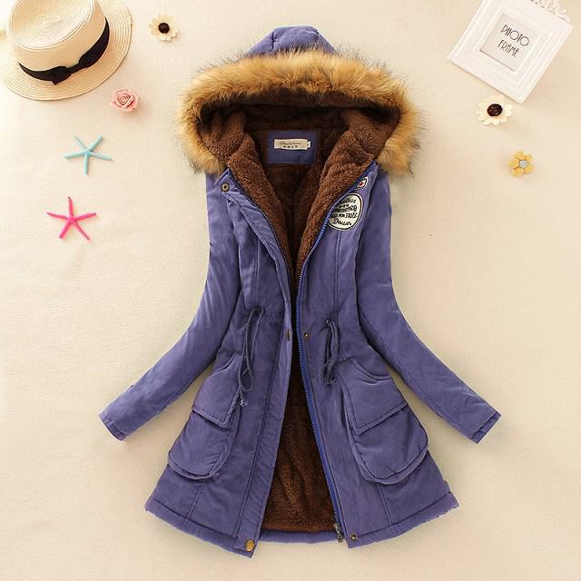 

2024 Autumn/Winter Women s European & American Style Cotton-Padded Jacket with Waist-Cinching, Big Fur Collar & Lambswool Small