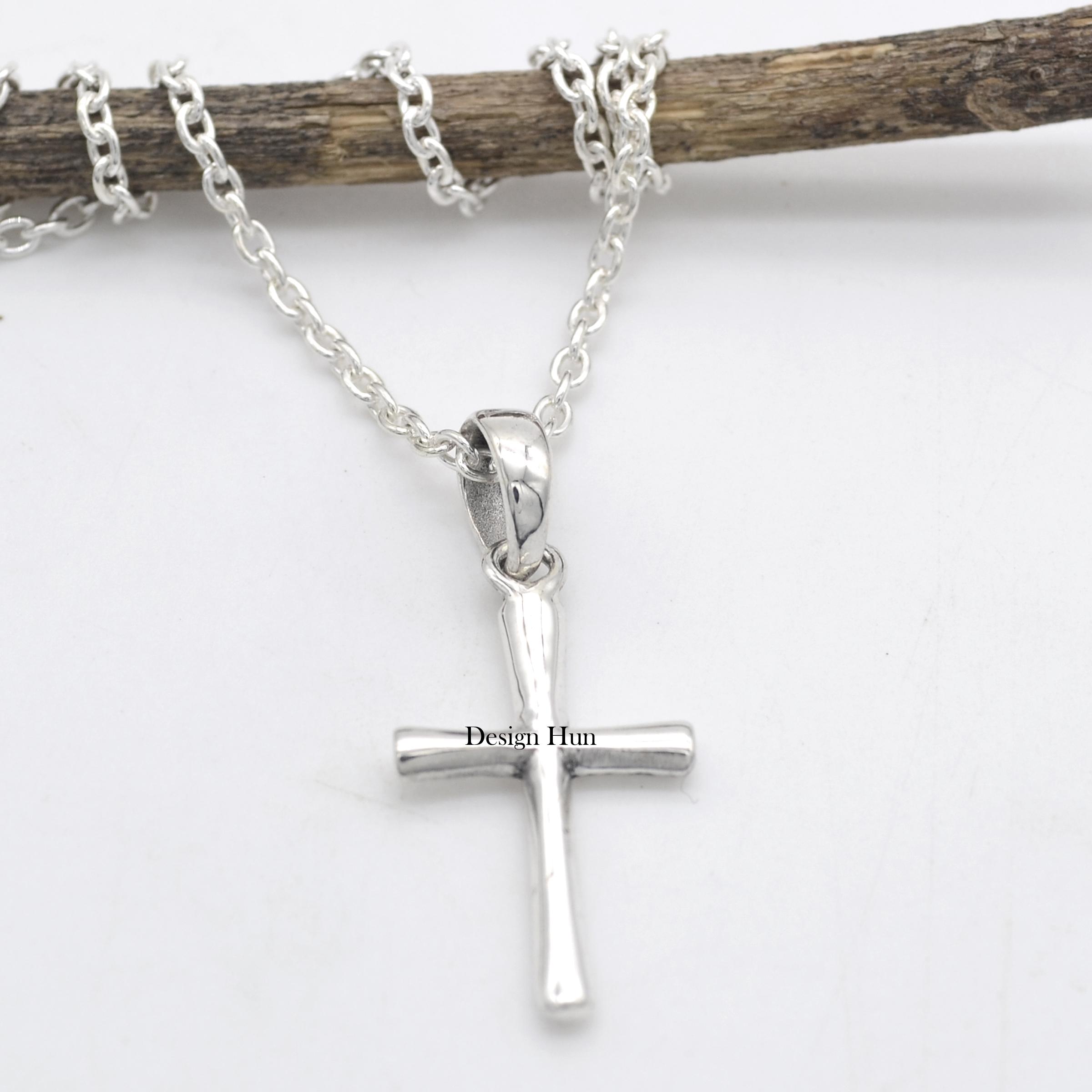 

Ожерелье с крестом из стерлингового серебра, подарок на религиозные украшения, кулон с крестом среднего размера для женщин христианской веры, рождественский крест в подарок, 19 серебряный