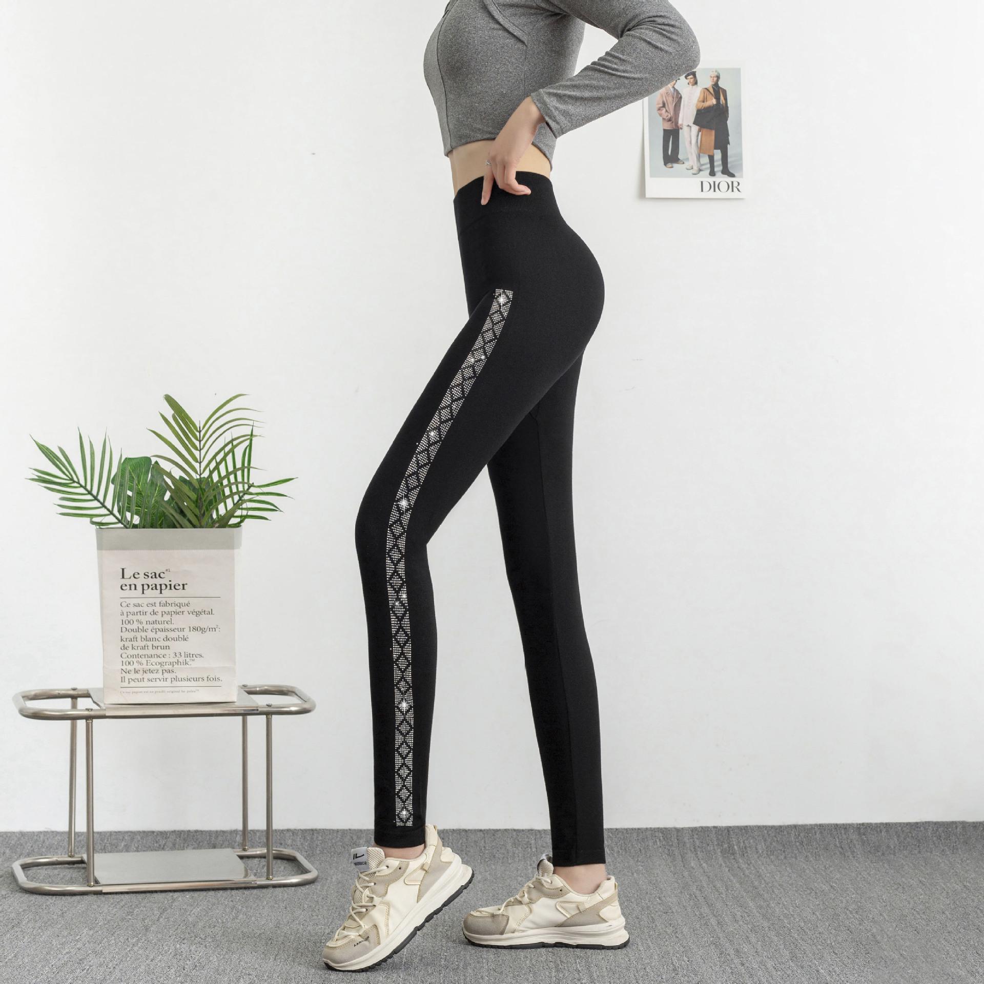 

2026 Spring/Summer Women s Shiny Rhinestone High Elasticity Slimming Nine-Tenth Length Modal Base Layer Pants One Size