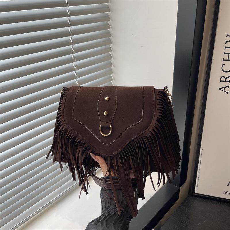 Niche Retro Commuter Locomotive Fringed Bag Women's New Leather Buckle Matte Shoulder Bag Commuter Messenger Bag Tide