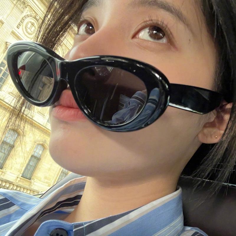Oval Shape Sunglasses Women New Stylish Anti-reflective Sun Glasses for Women Fashion Trendy Ladies Sunglasses