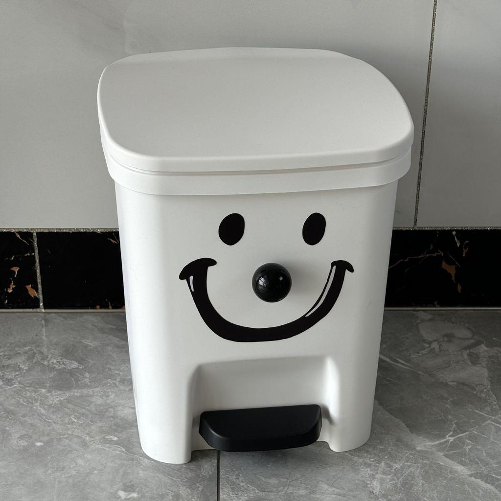 New Smile Clown Trash Can: Large Capacity Foot Pedal Bin with Lid, Stylish Design for Home, Bedroom, Living Room, and Kids' Room