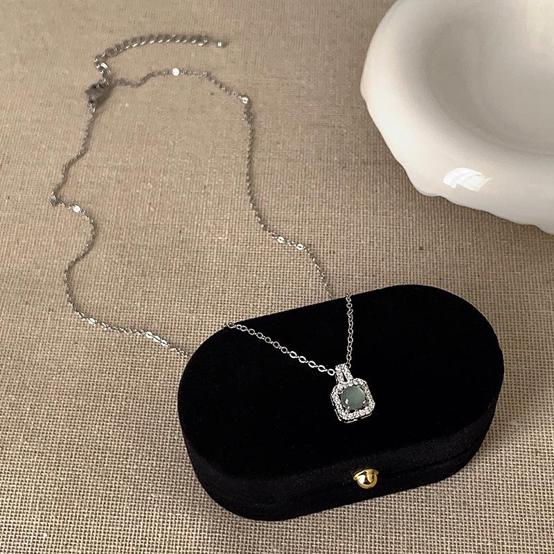 

Ожерелье с квадратным цирконием, женское, простое, легкое, роскошное, модное, темпераментное, элегантное, универсальное, цепочка на шею, цепочка на ключицу