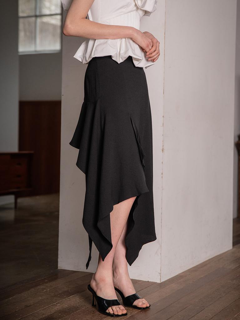 Waiwaiaiem Yy_Black Irregular Front Skirt