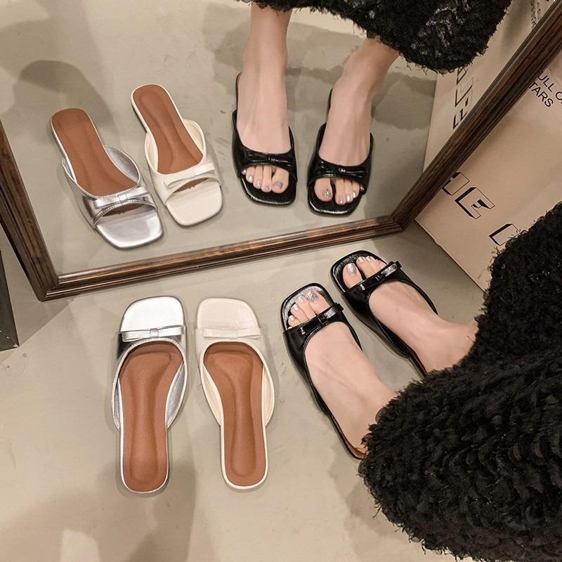 Open-toed cool slippers for women to wear summer new models with skirts, low-heeled bow slippers