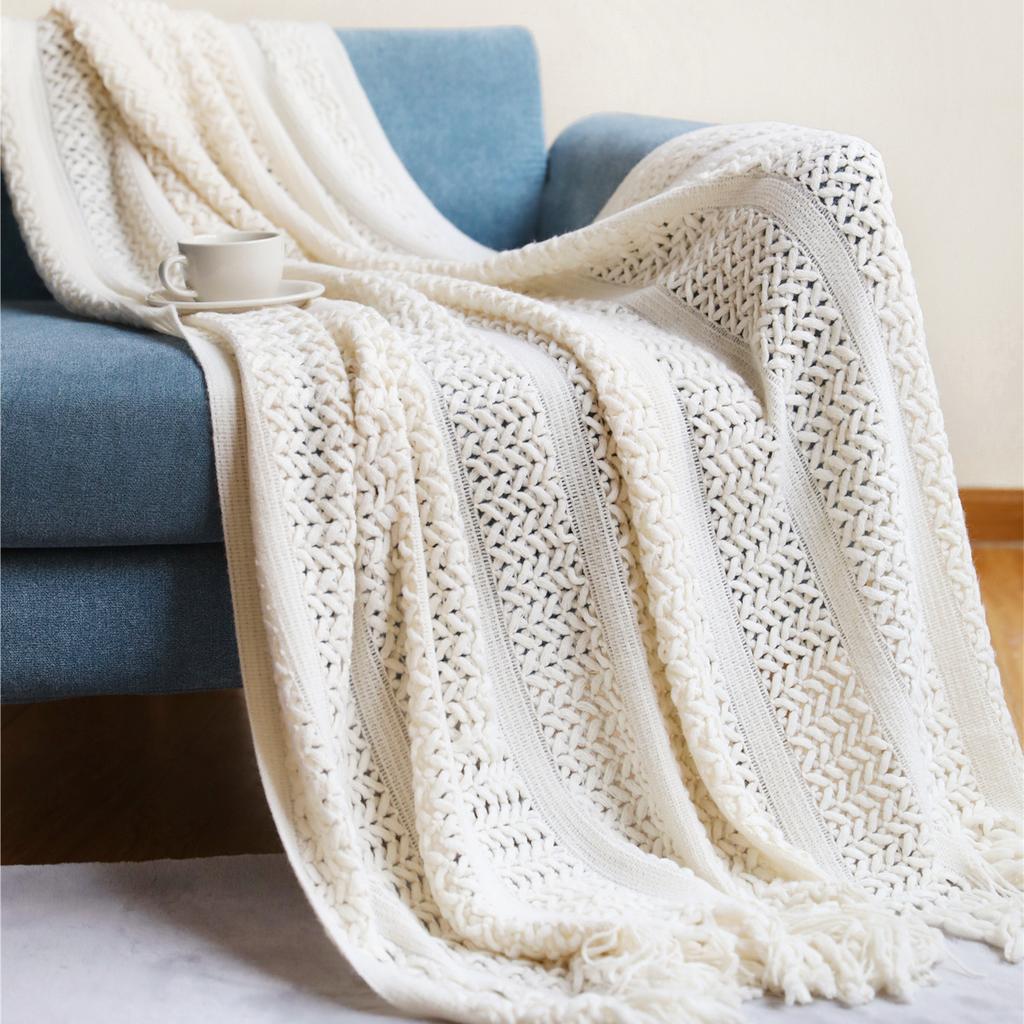 Khaki Christmas Blankets with Tassles Vintage Lightweight Farmhouse Gift Blankets Knitted Plaid Cozy Bohemian Throw Knit Blanket