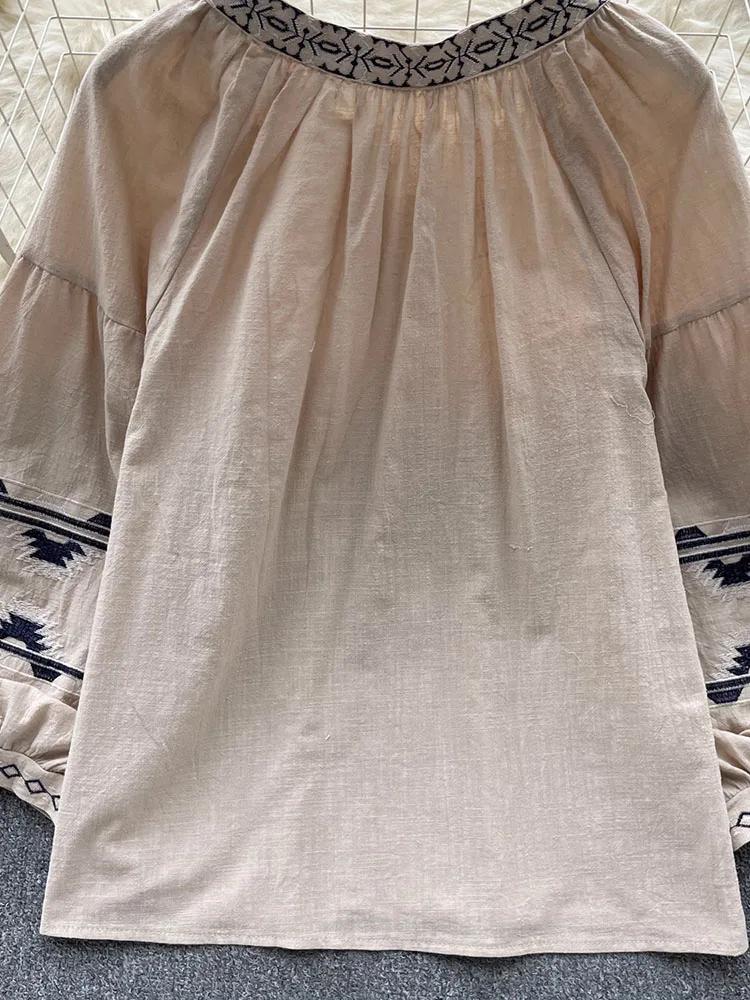 Women's Spring Autumn Retro Ethnic Style Top Embroidered Round Neck Long Sleeve Blouse Loose Shirt Top