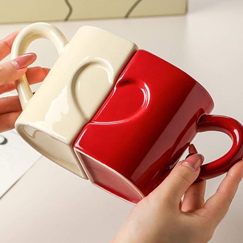 2-pack Hjärta Pussel Design Keramiska Muggar Bekvämt Handtag Kaffekopp för Par Romantiker Alla Hjärtans Dag Present