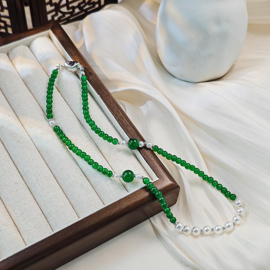 Ethnic Style Emerald Multi-Layer Pearl Necklace, Retro National Style Temperament White Beaded Collarbone Chain Female