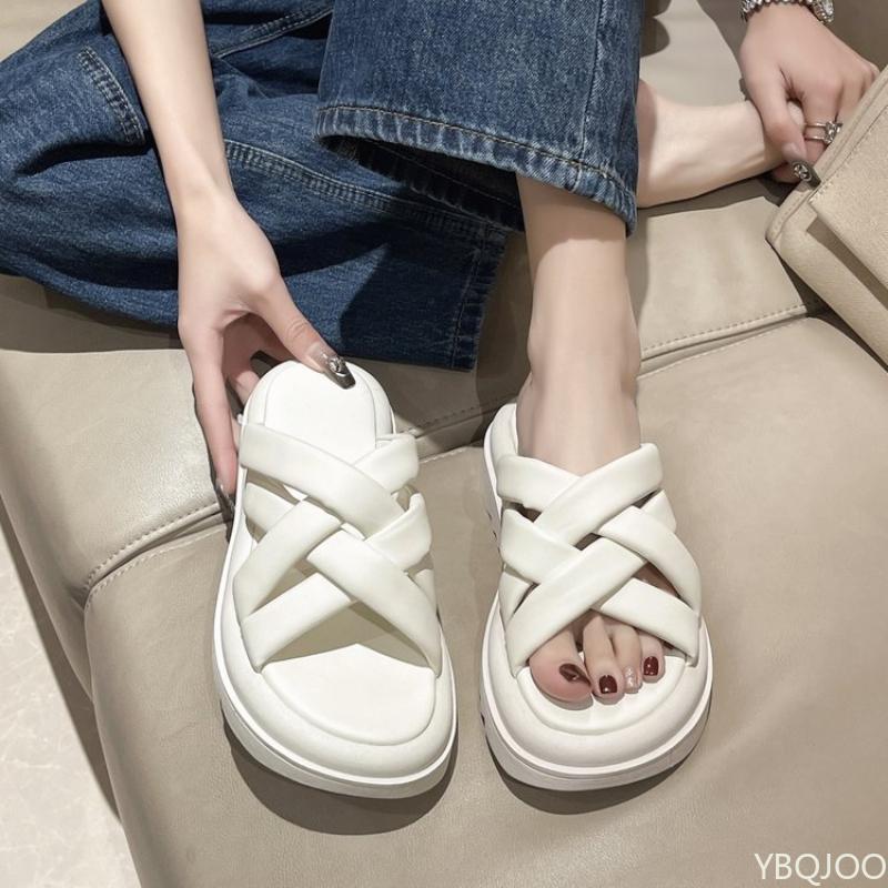 Fashion 2025 New Cross Cool Slippers Female Woven Open Toed Outdoor Slippers Casual Round Toe Beach Women's Shoes Fashion Hollow Slipper