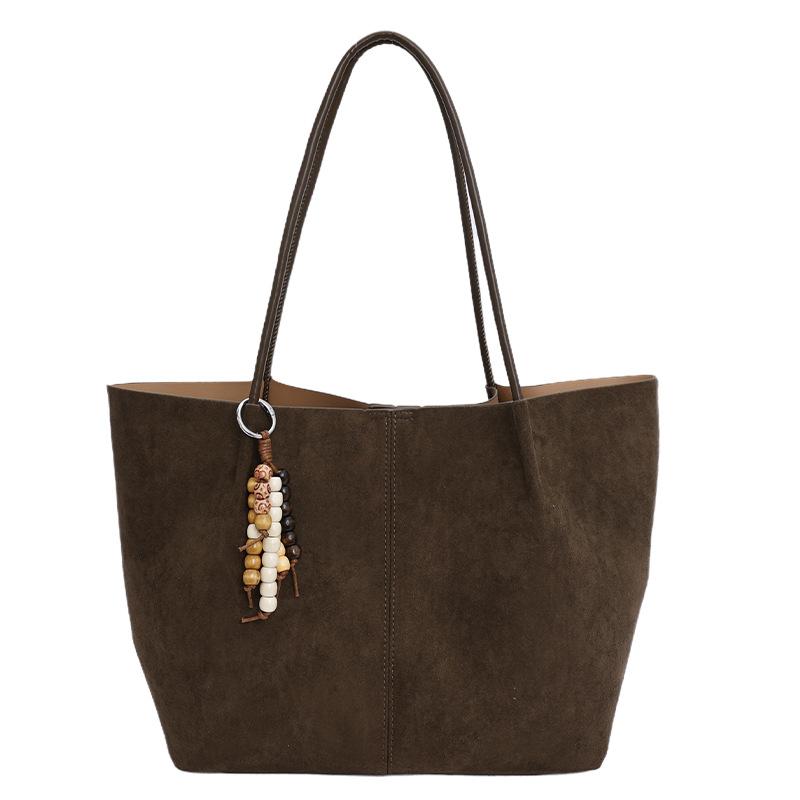 Simple and large-capacity retro tote bag women's new high-end fashion shoulder bag class commuter bag